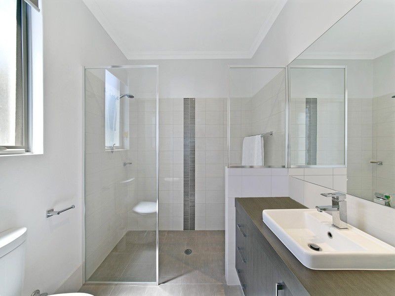 21 Donatti Retreat, Caversham WA 6055