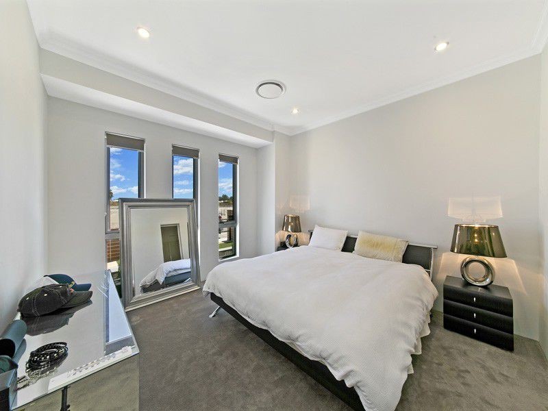 21 Donatti Retreat, Caversham WA 6055