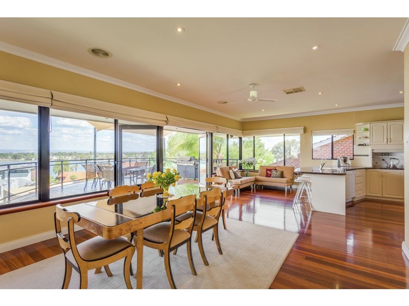 54 Sulman Avenue, Salter Point WA 6152