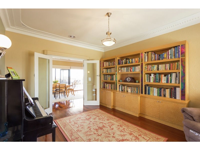 54 Sulman Avenue, Salter Point WA 6152