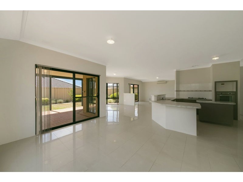 27 Jouissance Bend, Atwell WA 6164