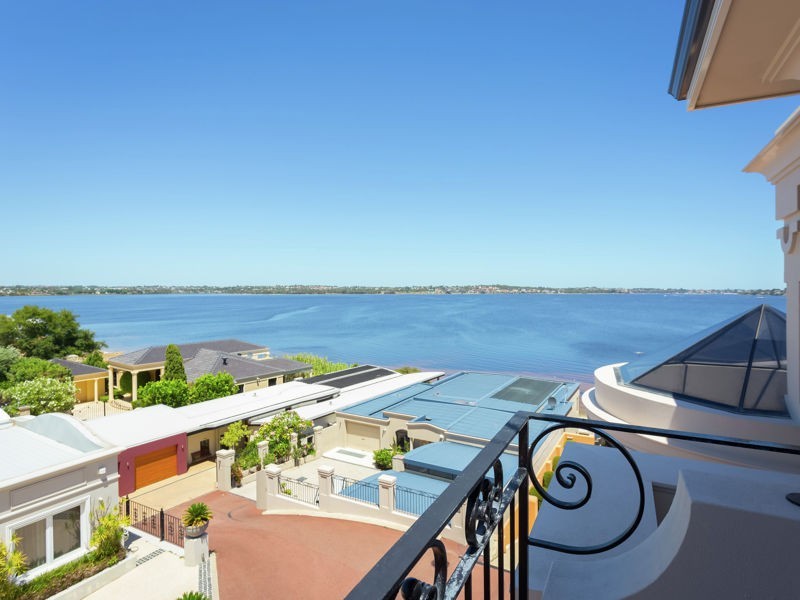 12D Fraser Road, Applecross WA 6153