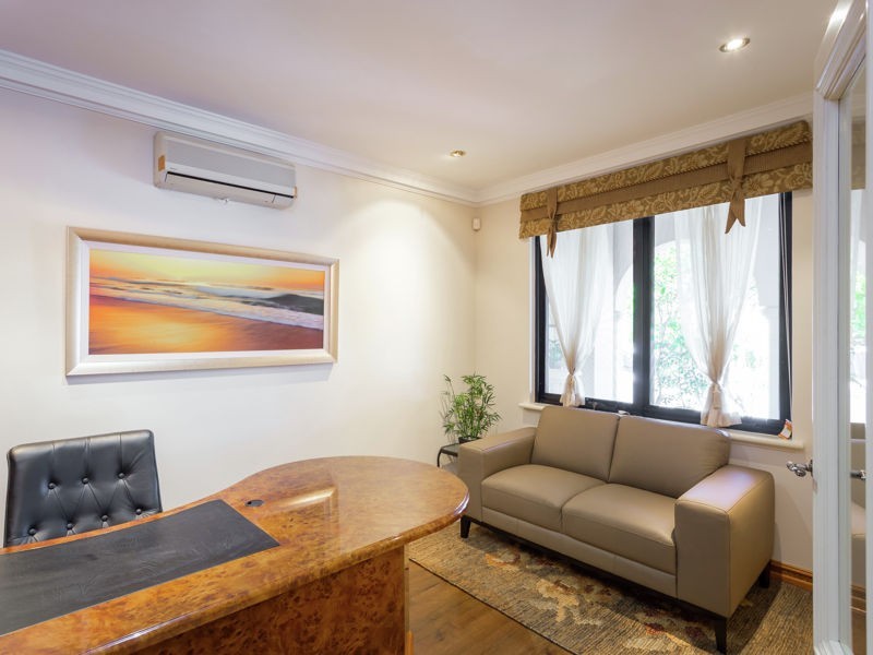 12D Fraser Road, Applecross WA 6153