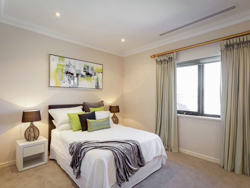 12D Fraser Road, Applecross WA 6153