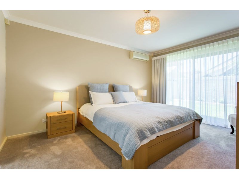 100 Clydesdale Street, Como WA 6152
