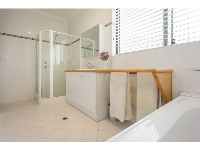 100 Clydesdale Street, Como WA 6152