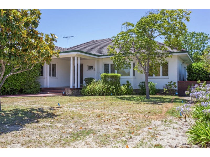 20 Barker Avenue, Como WA 6152