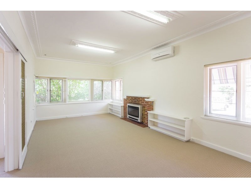 20 Barker Avenue, Como WA 6152