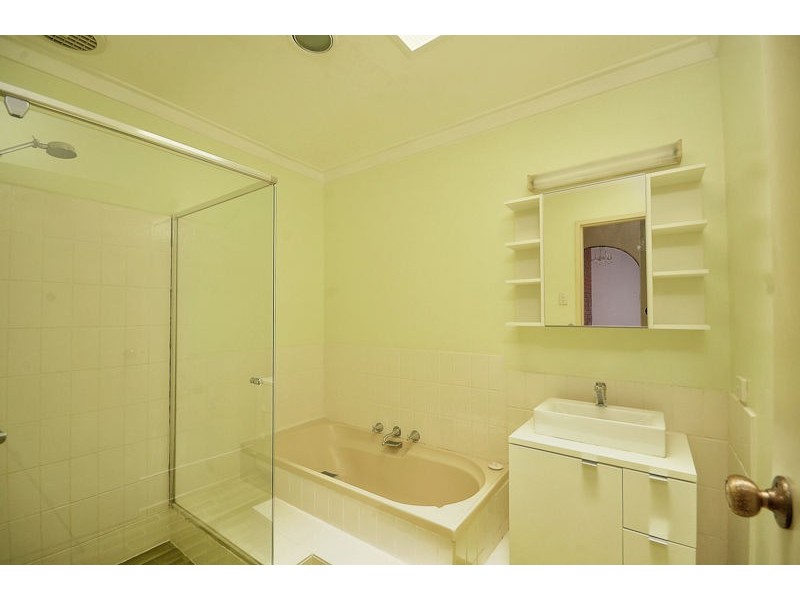 2/42 Axford Street, Como WA 6152