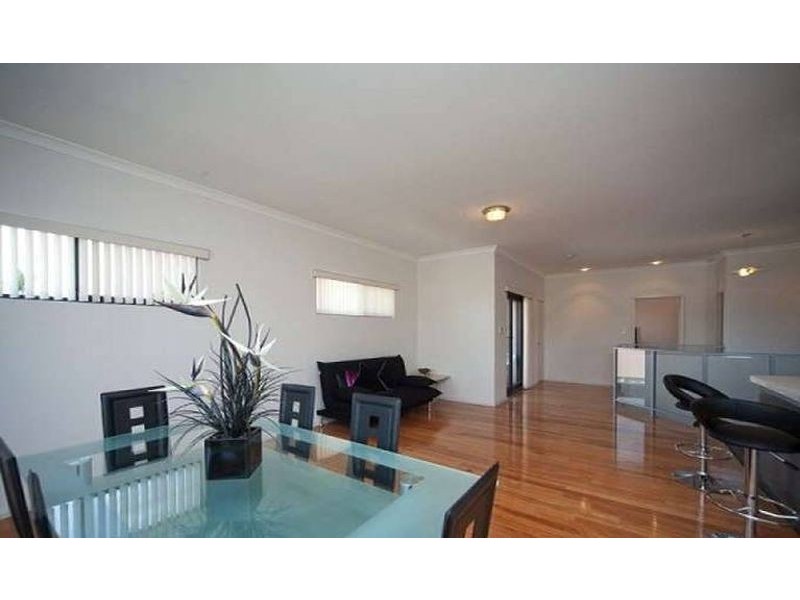 2/251 Canning Highway, Como WA 6152