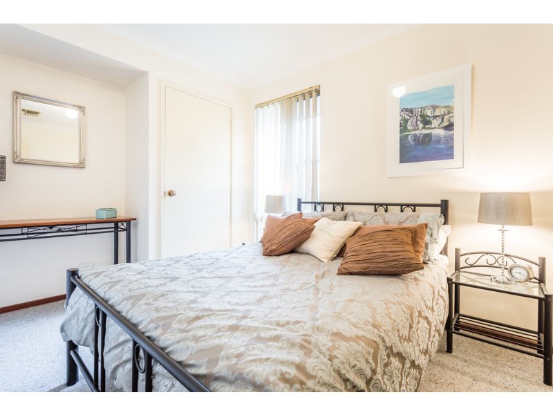 8A Letchworth Centre Avenue, Salter Point WA 6152