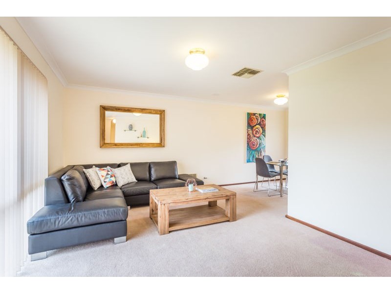 8A Letchworth Centre Avenue, Salter Point WA 6152