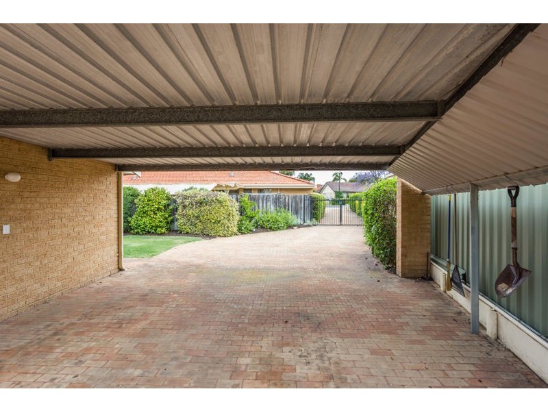 8A Letchworth Centre Avenue, Salter Point WA 6152