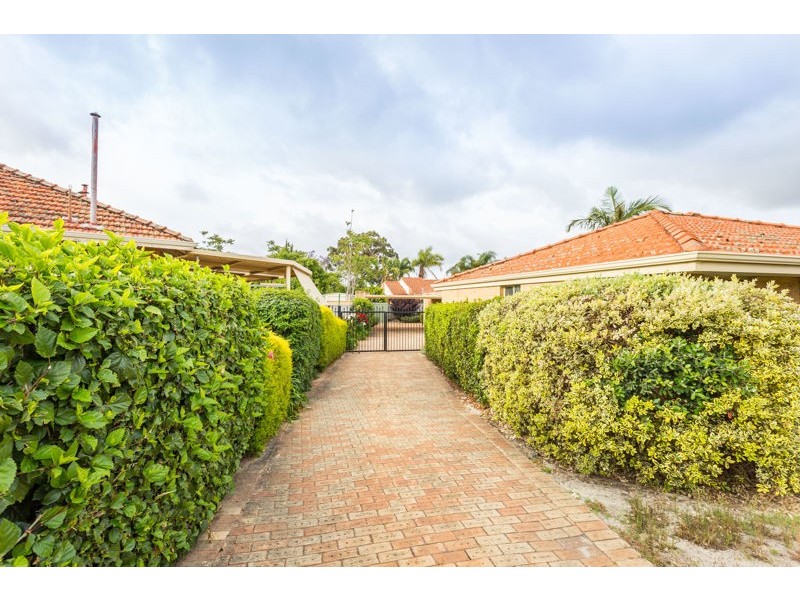 8A Letchworth Centre Avenue, Salter Point WA 6152