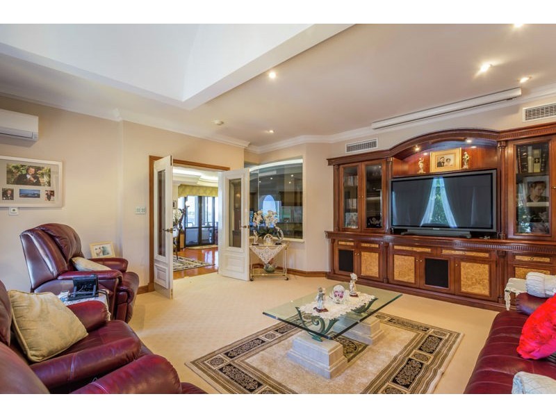 12D Fraser Road, Applecross WA 6153