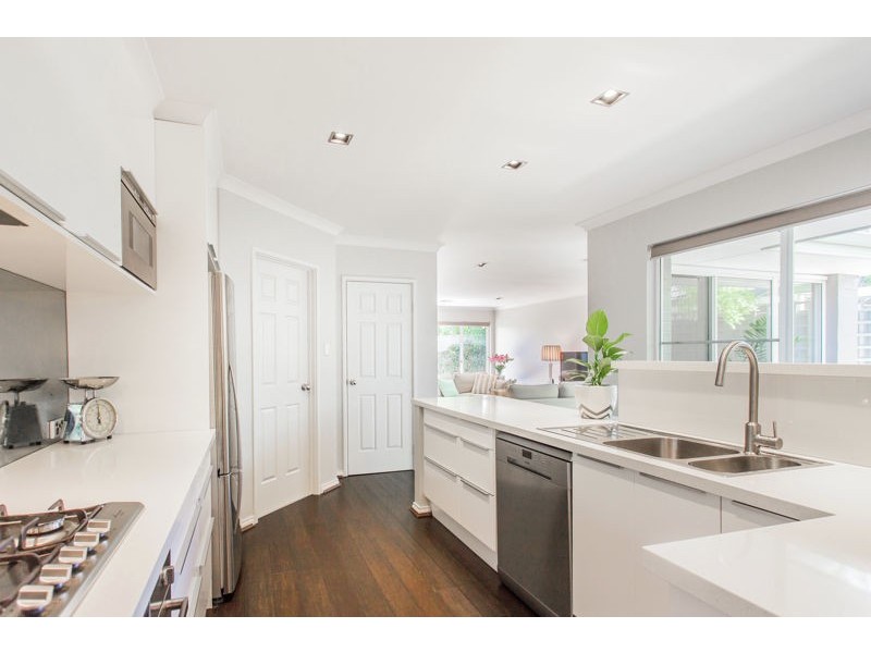 2/39 Bruce Street, Como WA 6152