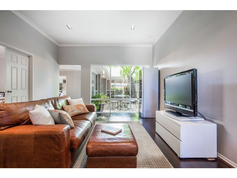 2/39 Bruce Street, Como WA 6152