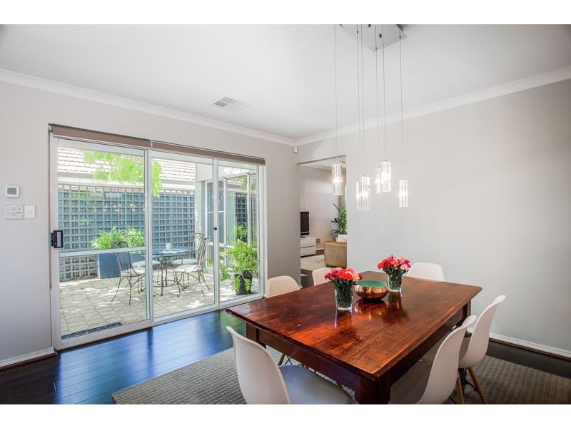 2/39 Bruce Street, Como WA 6152