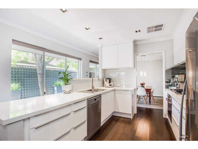 2/39 Bruce Street, Como WA 6152