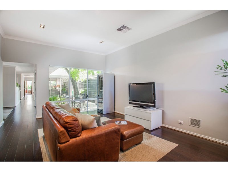 2/39 Bruce Street, Como WA 6152