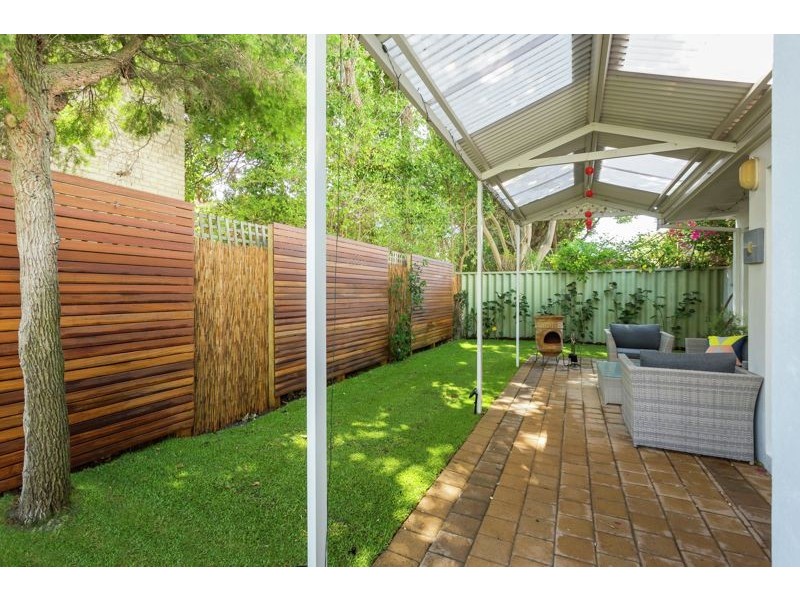 4/10 Eric Street, Como WA 6152