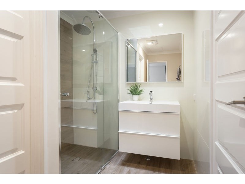 4/10 Eric Street, Como WA 6152