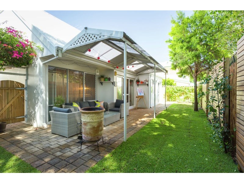 4/10 Eric Street, Como WA 6152