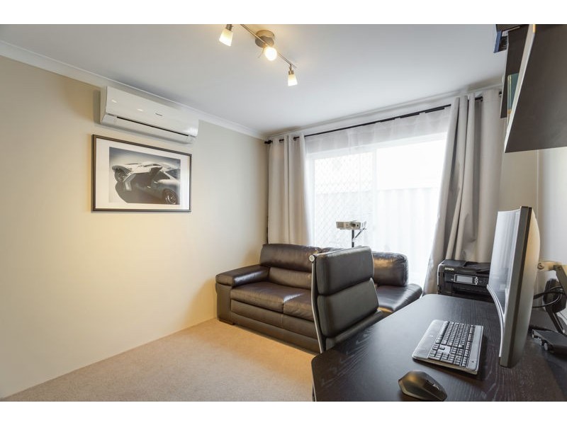 4/10 Eric Street, Como WA 6152