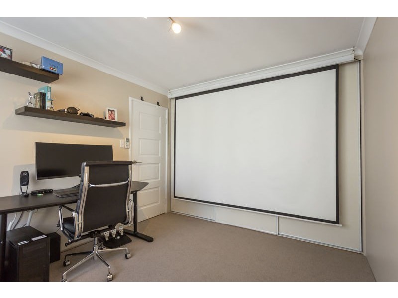 4/10 Eric Street, Como WA 6152