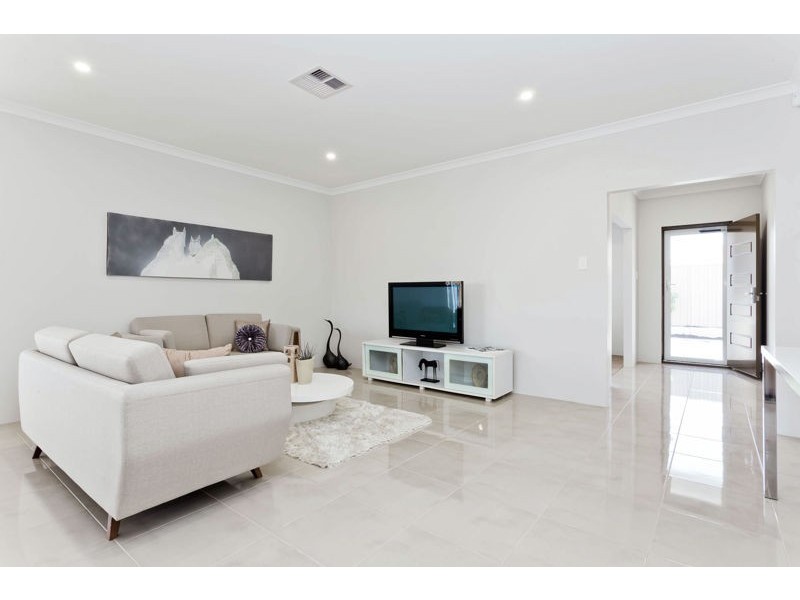 2/69 Star Street, Carlisle WA 6101