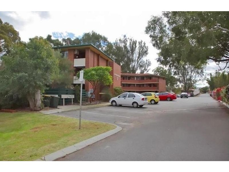 10/2 Bennelong Place, Leederville WA 6007