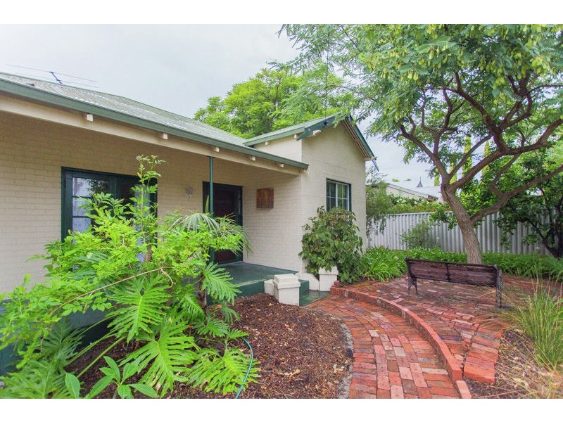 68 Dyson Street, Kensington WA 6151