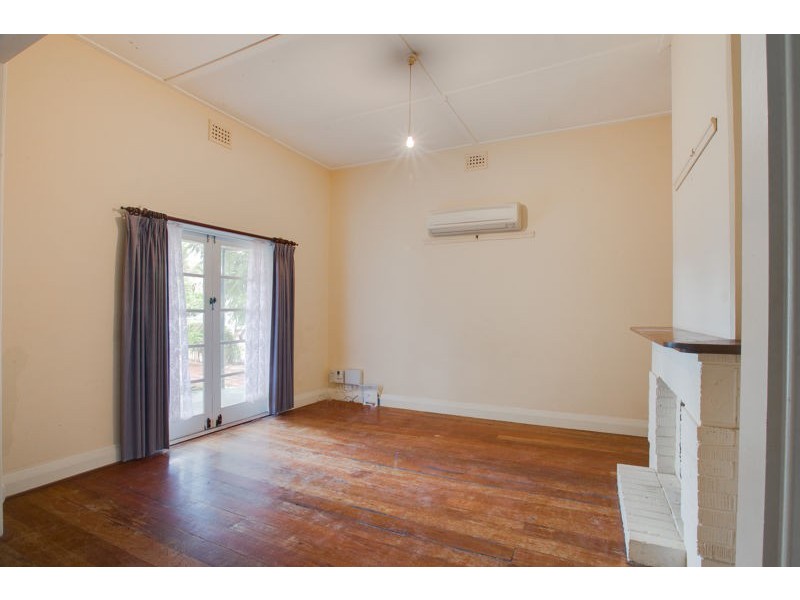 68 Dyson Street, Kensington WA 6151