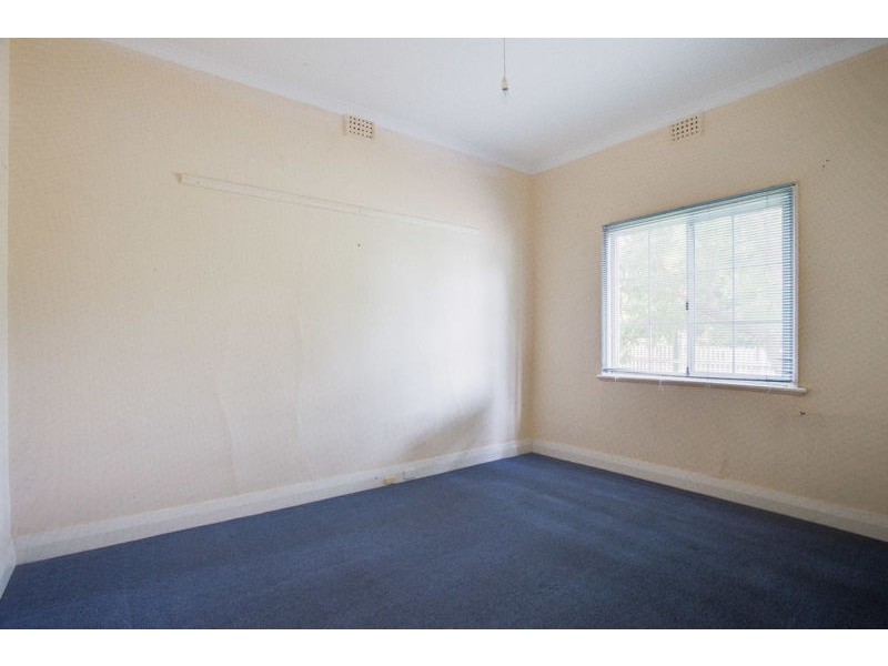 68 Dyson Street, Kensington WA 6151