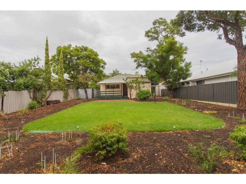 68 Dyson Street, Kensington WA 6151