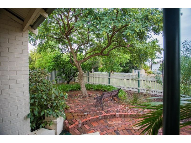 68 Dyson Street, Kensington WA 6151