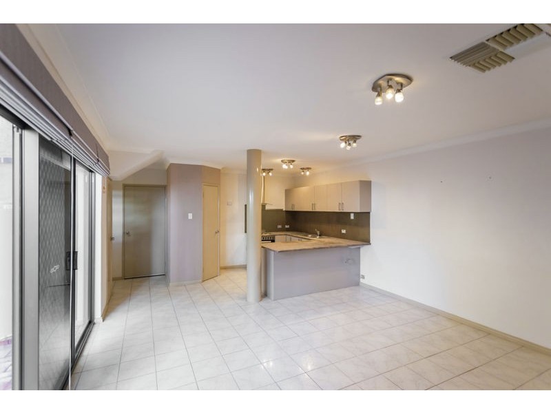 5/8 Tenth Avenue, Maylands WA 6051