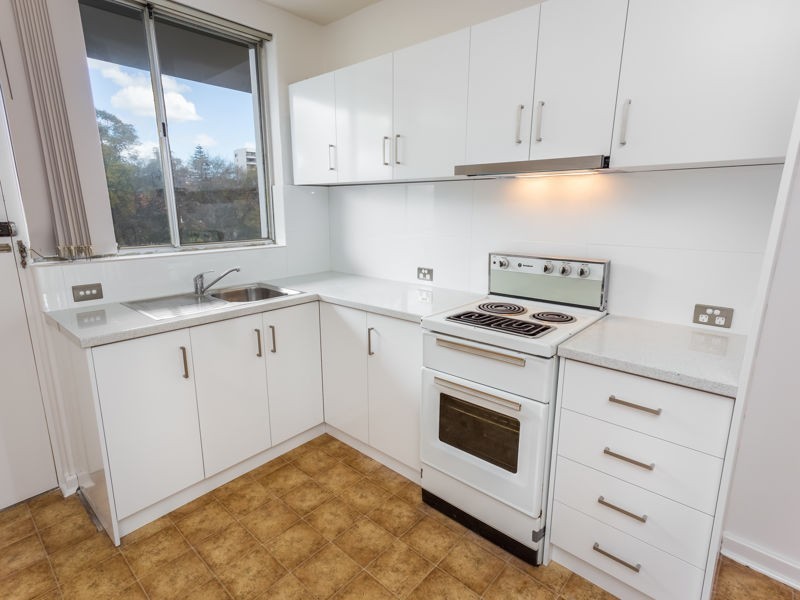 9/240 Mill Point Road, South Perth WA 6151