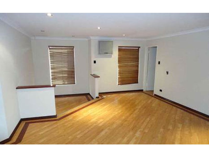 8 Wauhop Circle, Beeliar WA 6164