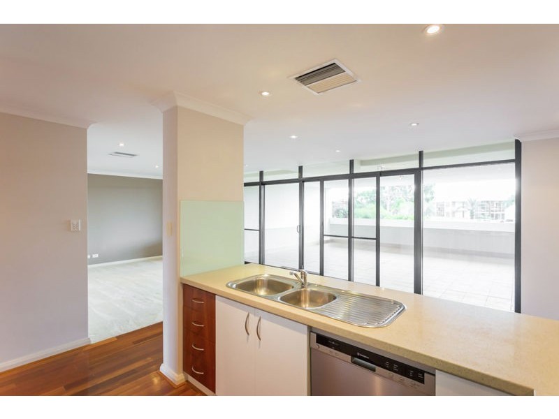 2/296 Mill Point Road, South Perth WA 6151