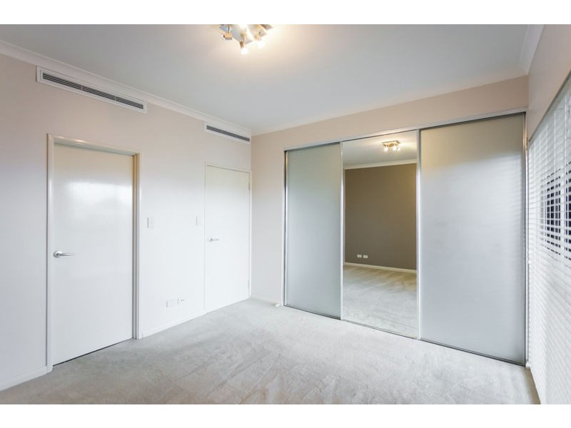 2/296 Mill Point Road, South Perth WA 6151