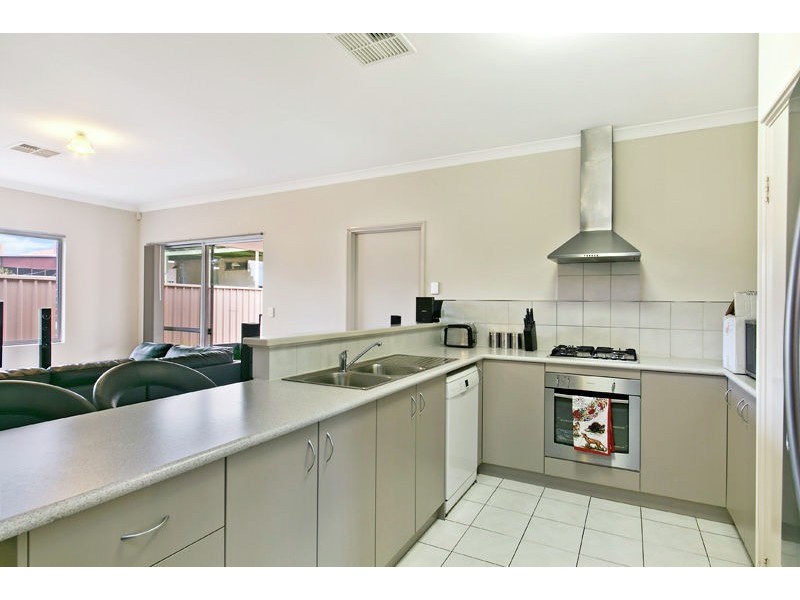 35B Clovelly Crescent, Lynwood WA 6147