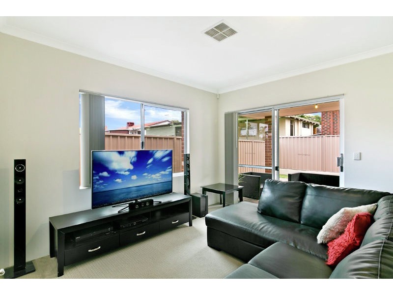 35B Clovelly Crescent, Lynwood WA 6147