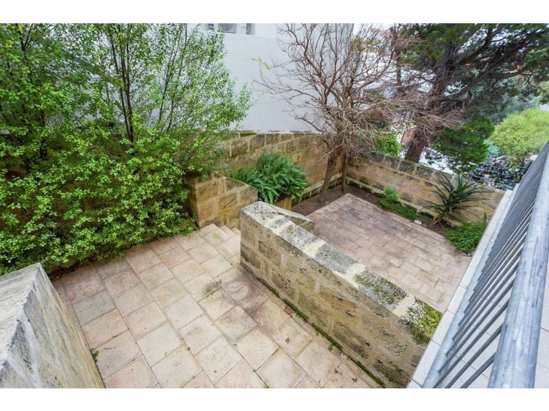 9 Reynolds Street, East Fremantle WA 6158