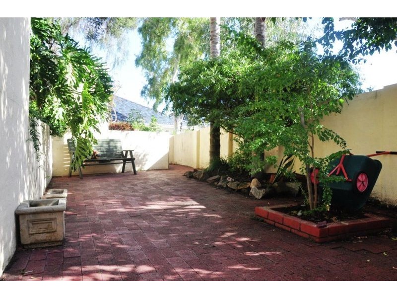 1/440 Canning Highway, Como WA 6152