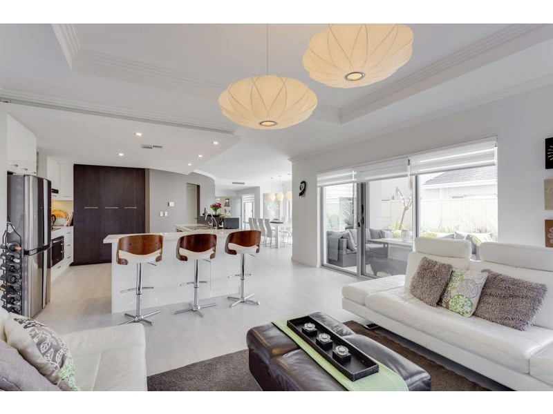 7 Anthus Corner, Waterford WA 6152