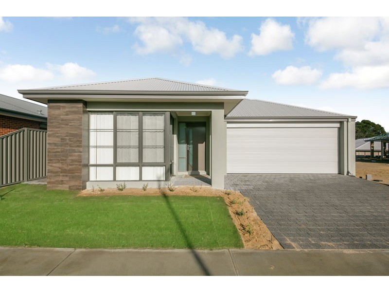 17 Delaronde Drive, Success WA 6164