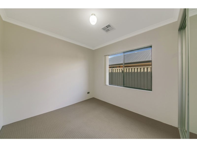 17 Delaronde Drive, Success WA 6164