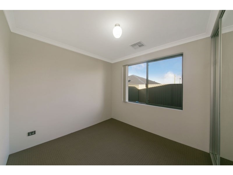 17 Delaronde Drive, Success WA 6164