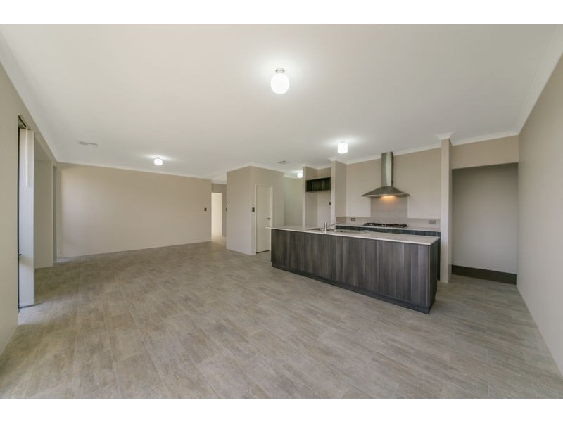 17 Delaronde Drive, Success WA 6164